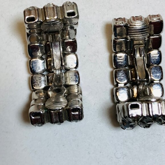 Vintage Estate Earrings Rhinestone Clipons Crystal Silver no Markings as is - Picture 8 of 8